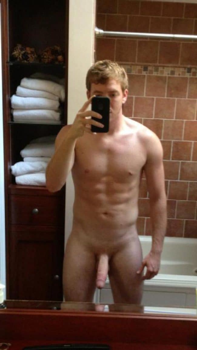 Hung Nude Guy