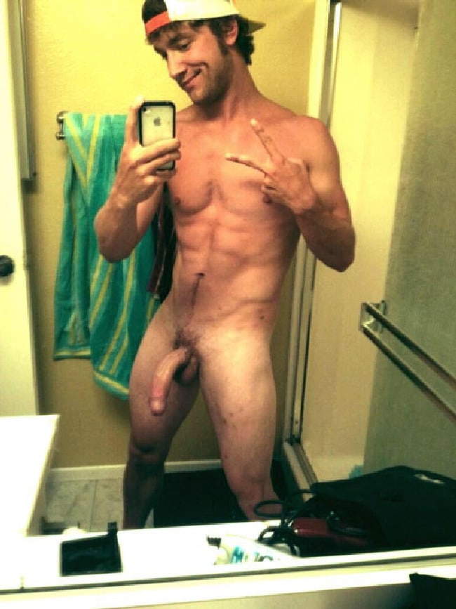 Dude Proudly Shows off His Large Penis - Nude Man Pictures