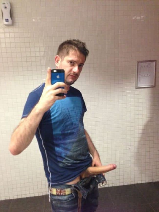 Penis Selfie