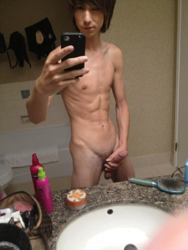 Skinny Nude Twink